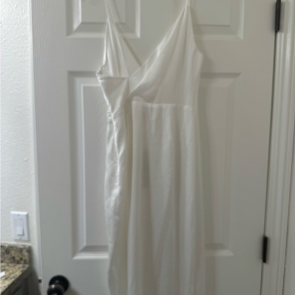 Keepsake The Label This Moment Gown in Ivory Size Small - Picture 6 of 7